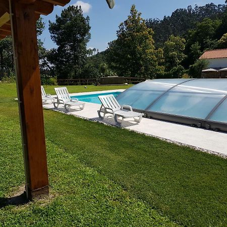 Quinta da Tormenta -14 pessoas- Cabeceiras de Basto 2 casas e piscina privada Exterior foto