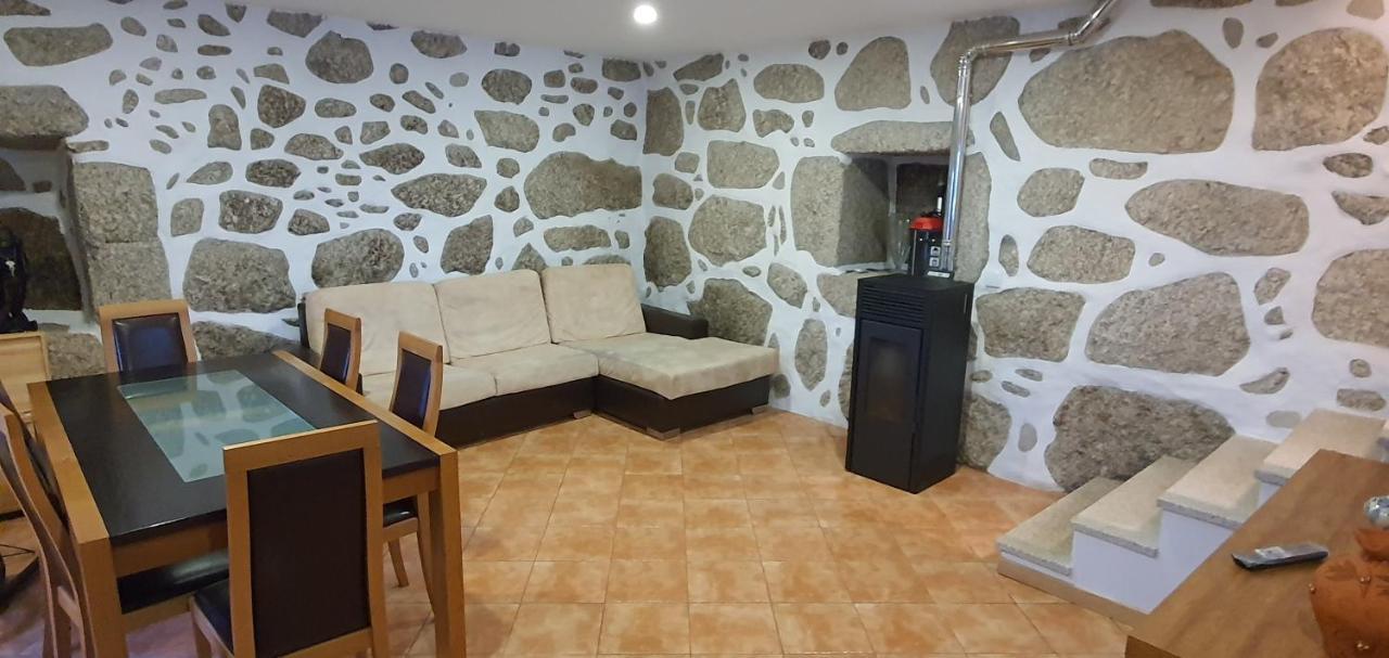 Quinta da Tormenta -14 pessoas- Cabeceiras de Basto 2 casas e piscina privada Exterior foto