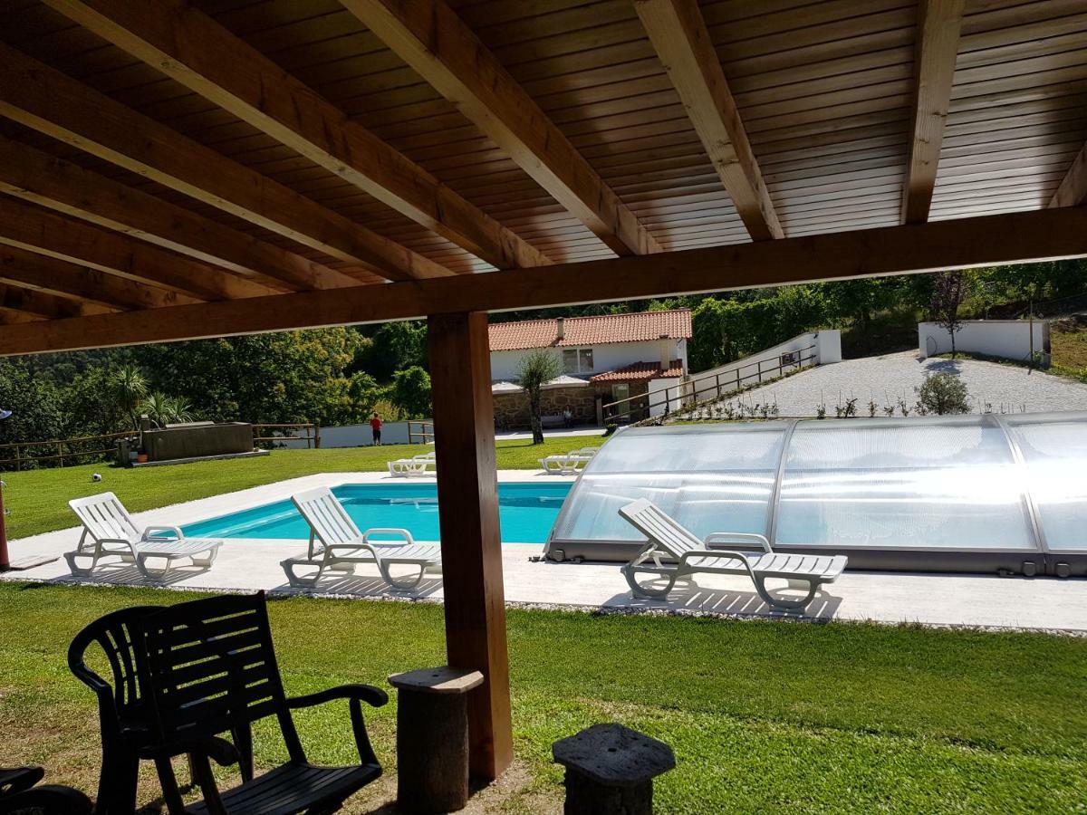 Quinta da Tormenta -14 pessoas- Cabeceiras de Basto 2 casas e piscina privada Exterior foto